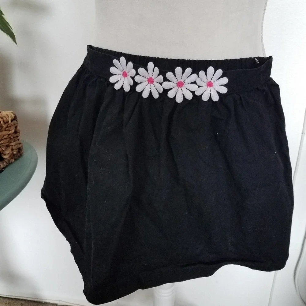 NWOT| GYMBOREE | BLACK SKIRT W/FLORAL WAIST